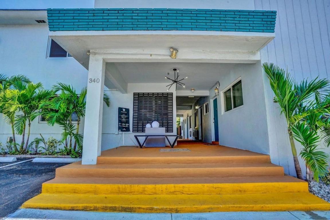 Secluded Hollywood Studio Walk To Beach Boardwalk Appartement Dania Beach Buitenkant foto